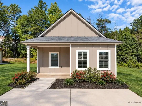 123 Chalfont Cir, Carrollton, GA 30117