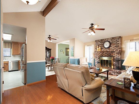4th image of 1023 Oakwood Dr