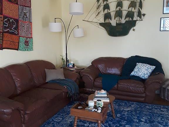 2nd image of 1513 23rd St APT 2