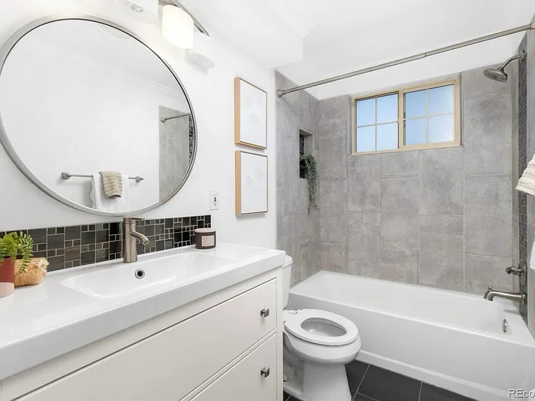 30 N Emerson St #302 — Photo 9