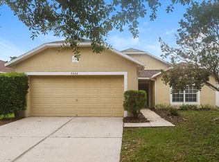 7002 Crown Lake Dr, Gibsonton, FL 33534