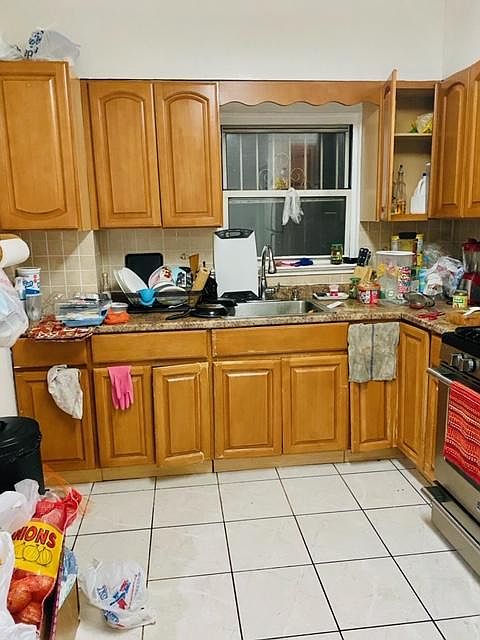 2nd image of 160-01 84th Dr Floor 1