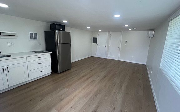 2nd image of 4573 Acacia Ave Unit 2