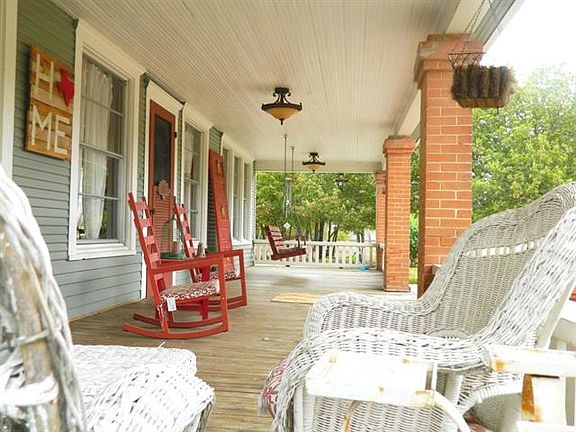 2nd image of 703 N Parmele St