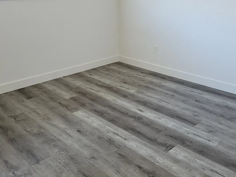 23134 NE Halsey St #4 — Photo 2