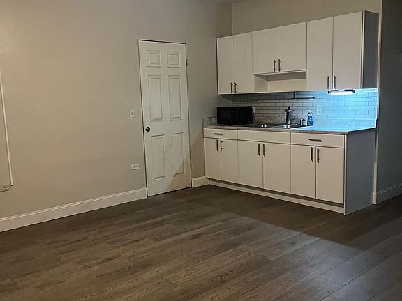 2nd image of 200 Whitethorn Dr