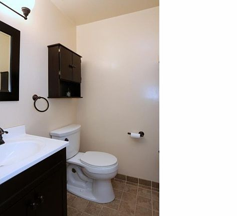 4th image of 124 Richard Ct