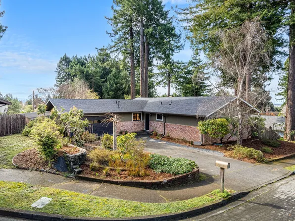 47 Robert Ct E, Arcata, CA 95521