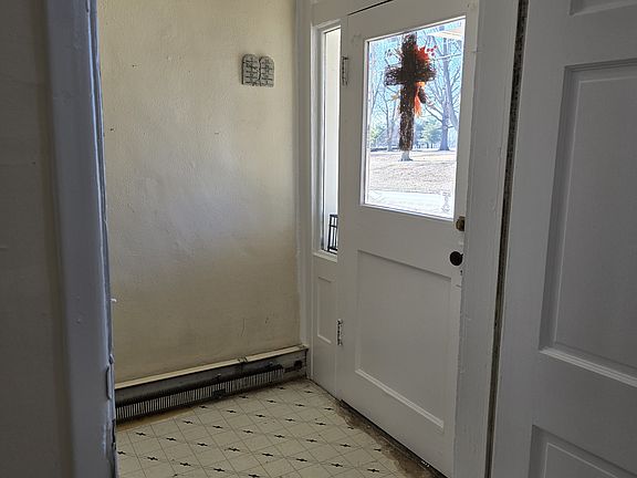 3rd image of 313 S Pleasant St APT 1