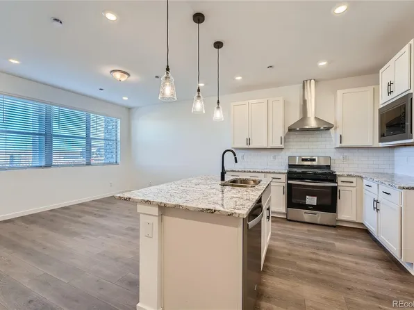 27712 E 1st Avenue, Aurora, CO 80018