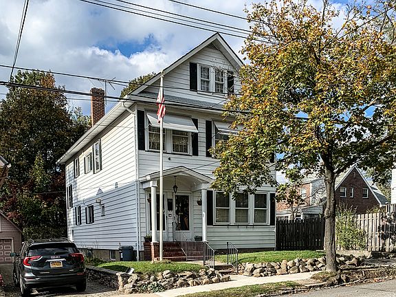 3rd image of 113 Van Cortlandt Ave