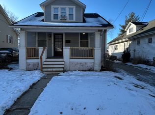 12 S 37th St, Belleville, IL 62226