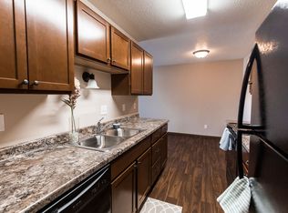 1998 30th Ave S APT 306, Grand Forks, ND 58201