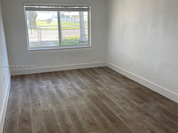 5th image of 771 NE 137th St N #1
