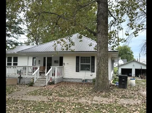 206 Bloomington St, Bevier, MO 63532