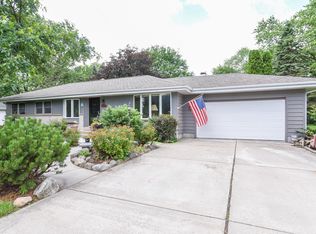 3025 Burlawn Pkwy, Brookfield, WI 53005