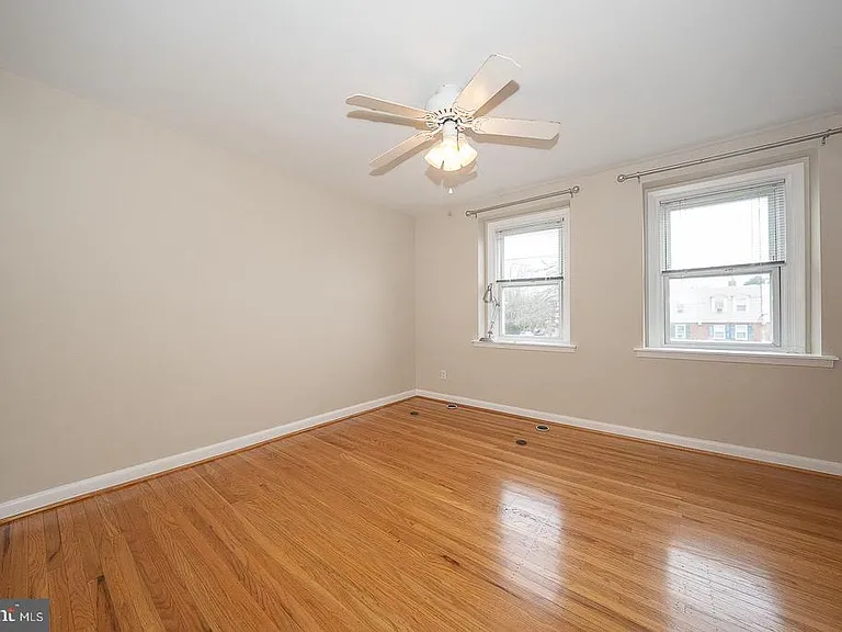 130 Ivy Ct — Photo 33