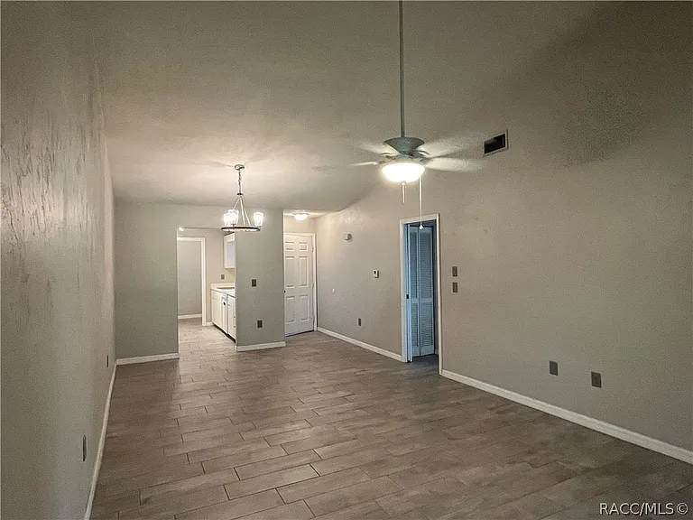 600 E Gilchrist Ct #5A — Photo 12