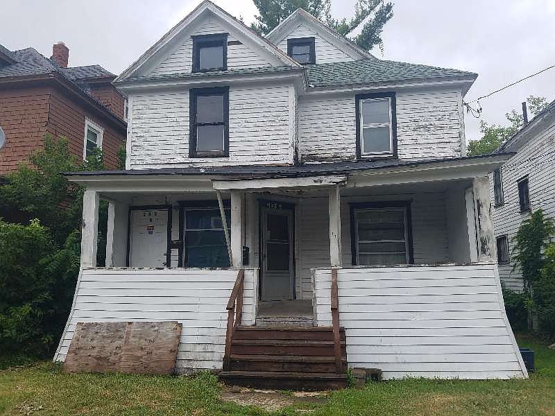 1st image of 159 E Bissell St