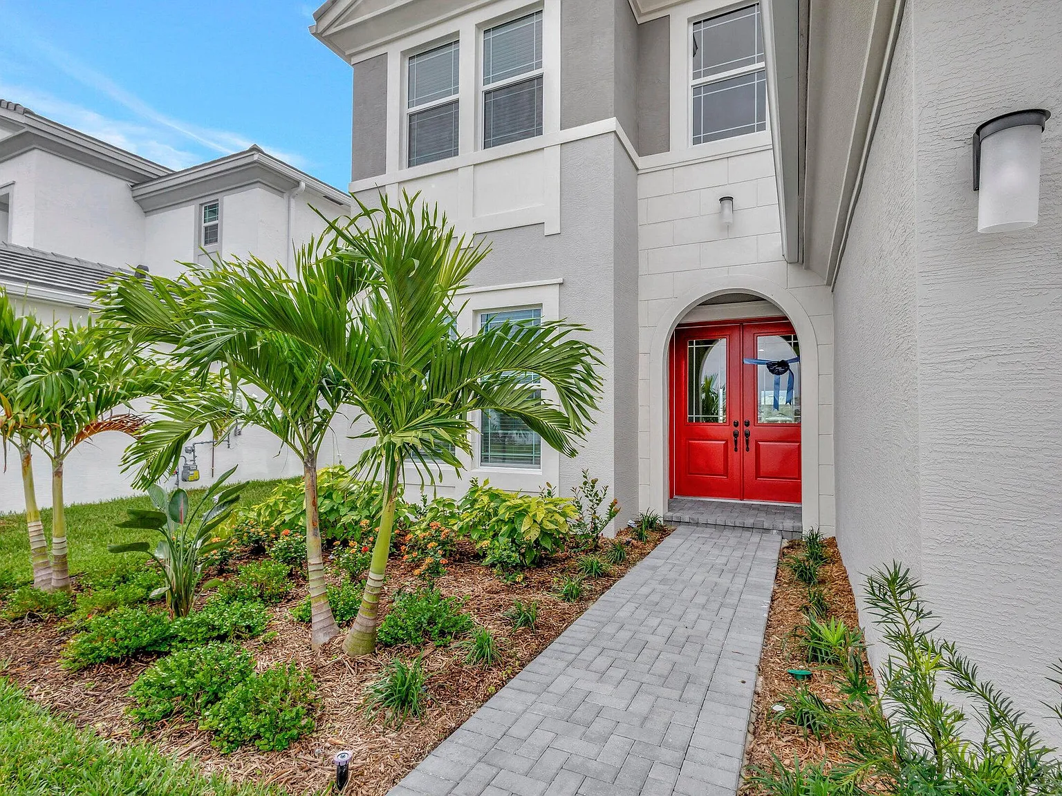 7 bed, 5.5 bath, 4314 sqft, $4,950 — Photo 3