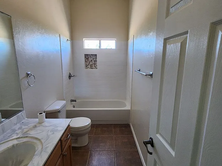 1050 W Rochin Rd — Photo 13