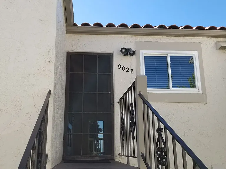 902 Caminito Madrigal #B — Photo 3