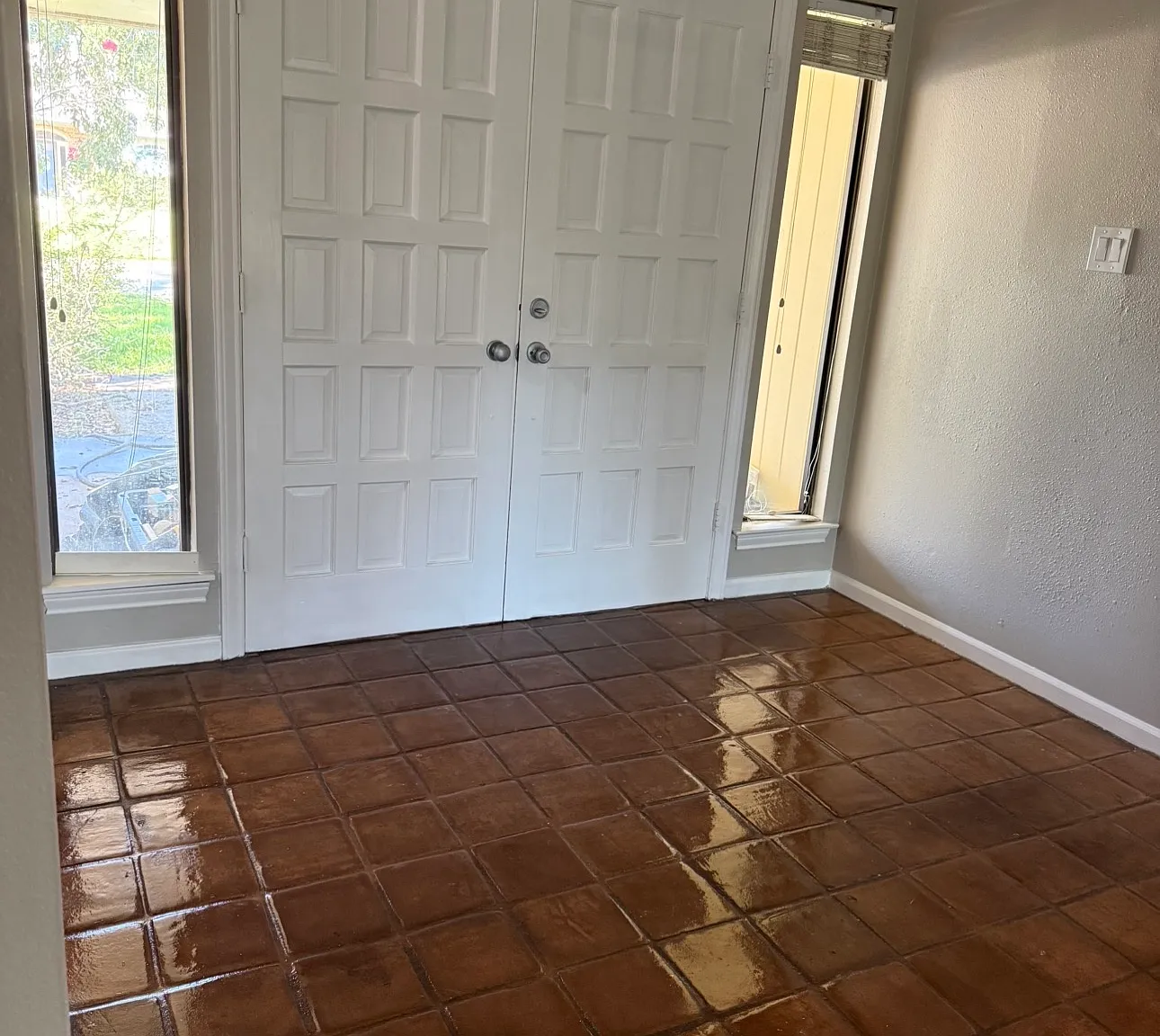 3 bed, 1900 sqft, $1,900 — Photo 3