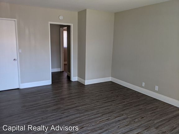 3rd image of 440 Orange Ave #10