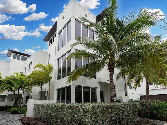 2nd image of 246 Garden Court #246