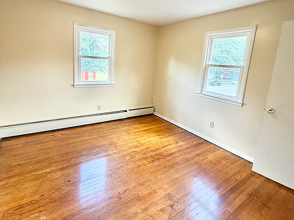 3rd image of 1105 Ella T Grasso Blvd #2L