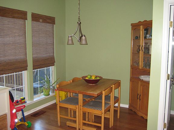 4th image of 4 Duck Pond Ct