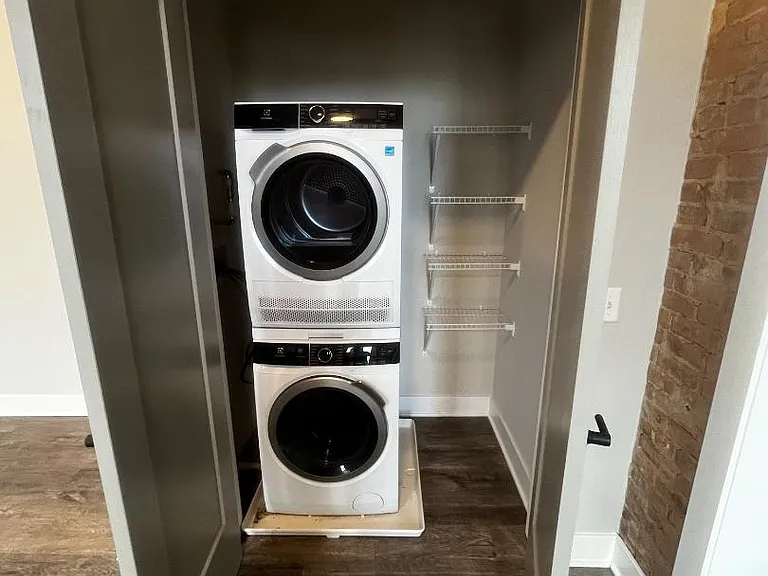 Unit Photo