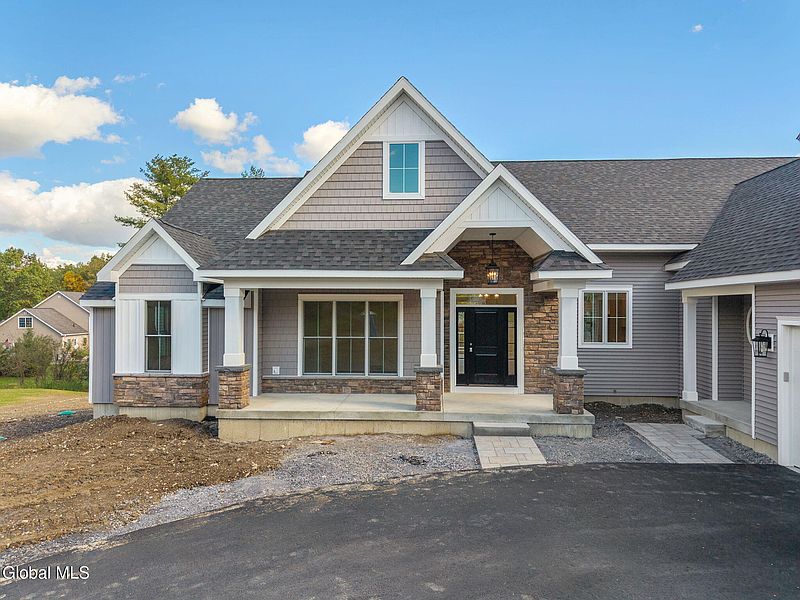 3rd image of 20 Overlook Drive