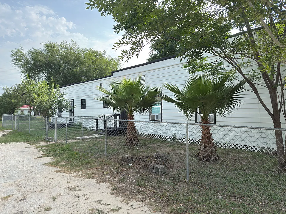 224 NW 2nd St #2