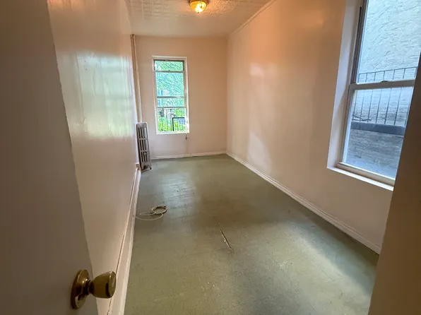 212 Hull Street image 1 of 6