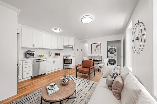 43 Bethune St #1 Photo 1