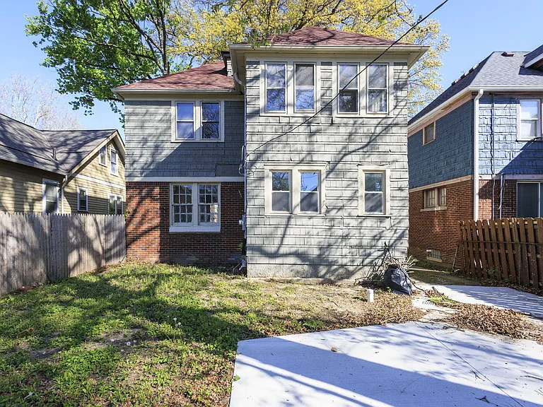 4341 Glendale Ave — Photo 6