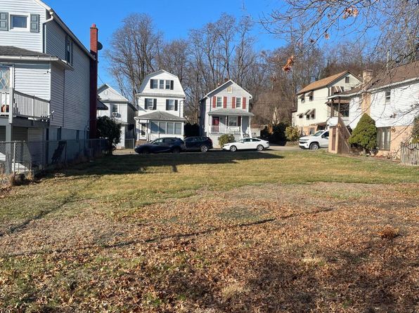 265 Lawrence St, Edwardsville, PA 18704