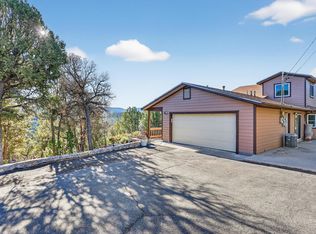 25 Lagarto Rd, Tijeras, NM 87059