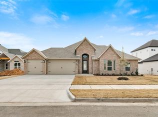 321 Bequette Ln, Centerton, AR 72719