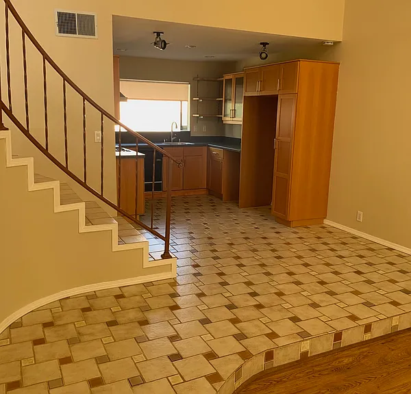 2615 W Grand Ave #A — Photo 4