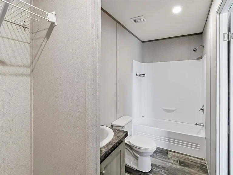 5670 E Austin St — Photo 23