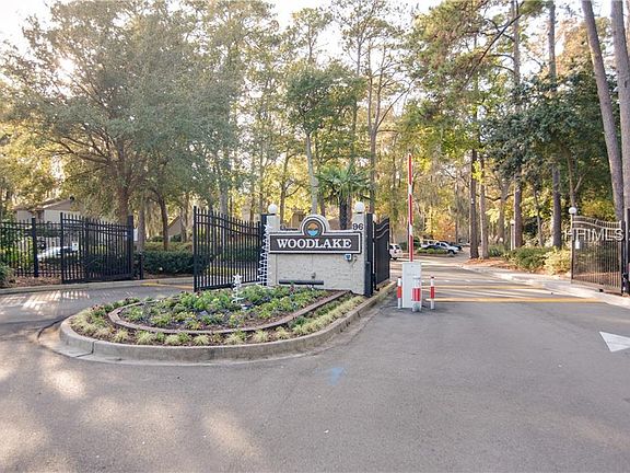 2nd image of 96 Mathews Dr APT 113