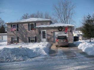 605 Douglas St, Belvidere, IL 61008