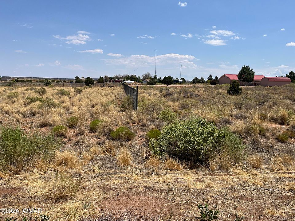 2nd image of 687 N Snowflake Heights Blvd