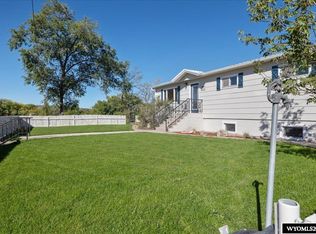 603 W Wheatland St, Guernsey, WY 82214