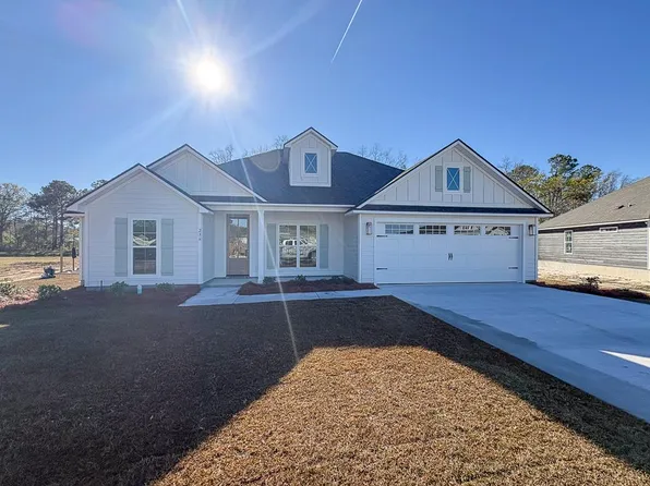 236 Barry Field Cir, Hahira, GA 31632