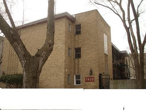 1st image of 7420 N Winchester Ave APT 2C