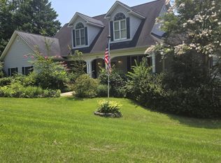 285 Sunset Valley Cir, Cleveland, GA 30528