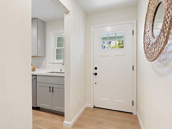 3rd image of 132 Rancho Circle